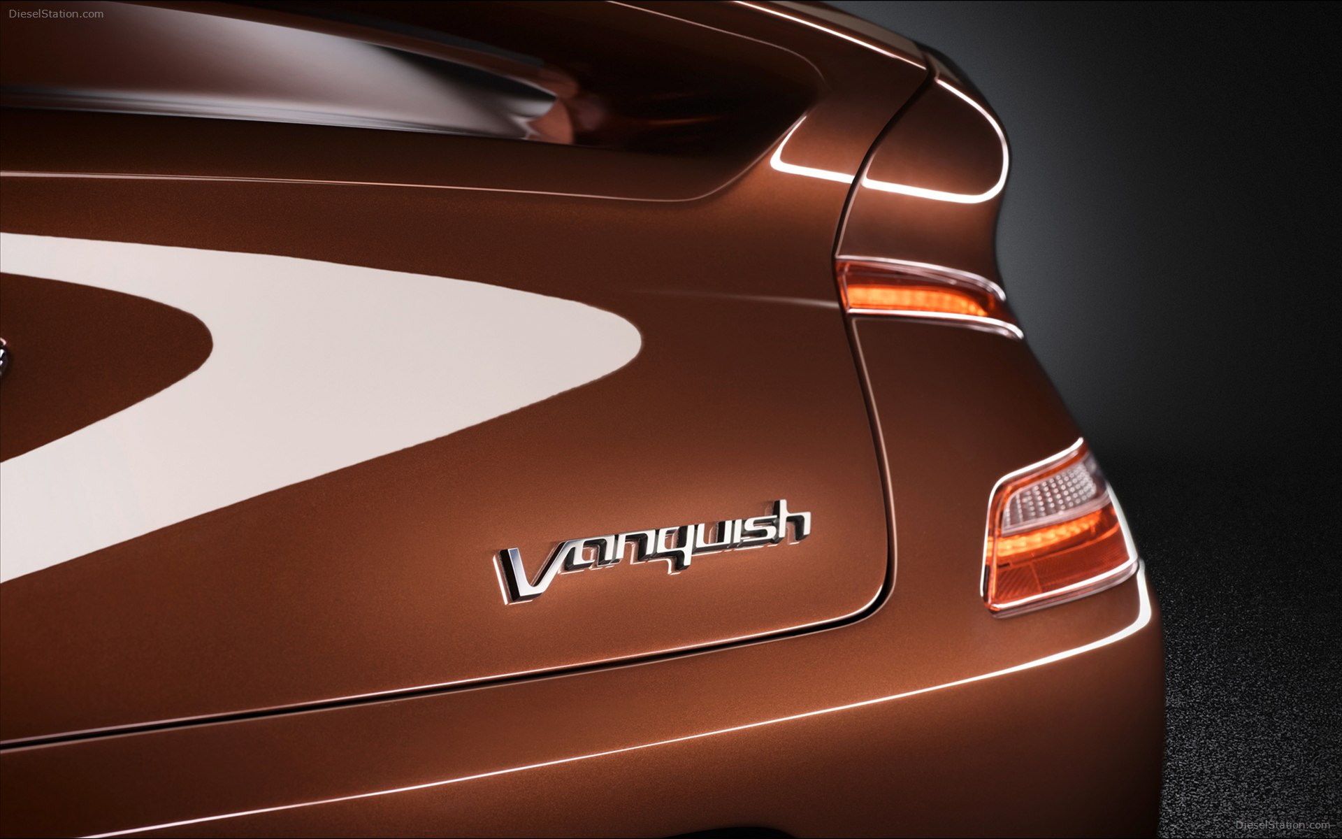Aston Martin Vanquish 2013